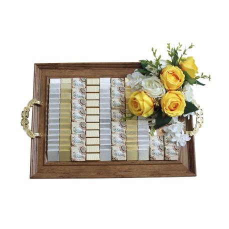 Creamy tray arrangement